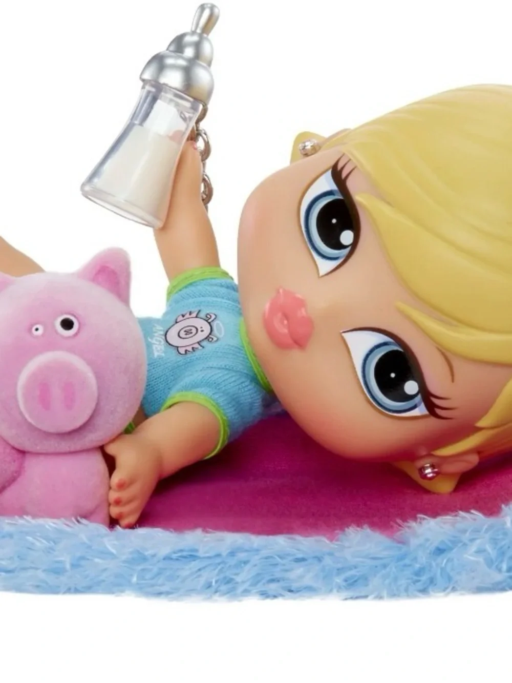 NEW Bratz Babyz Cloe with pet pig, bottle and blanket, collectible doll MGA